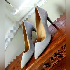 Michael Kors Size 7.5 Closed Toe Grey Suede Heels